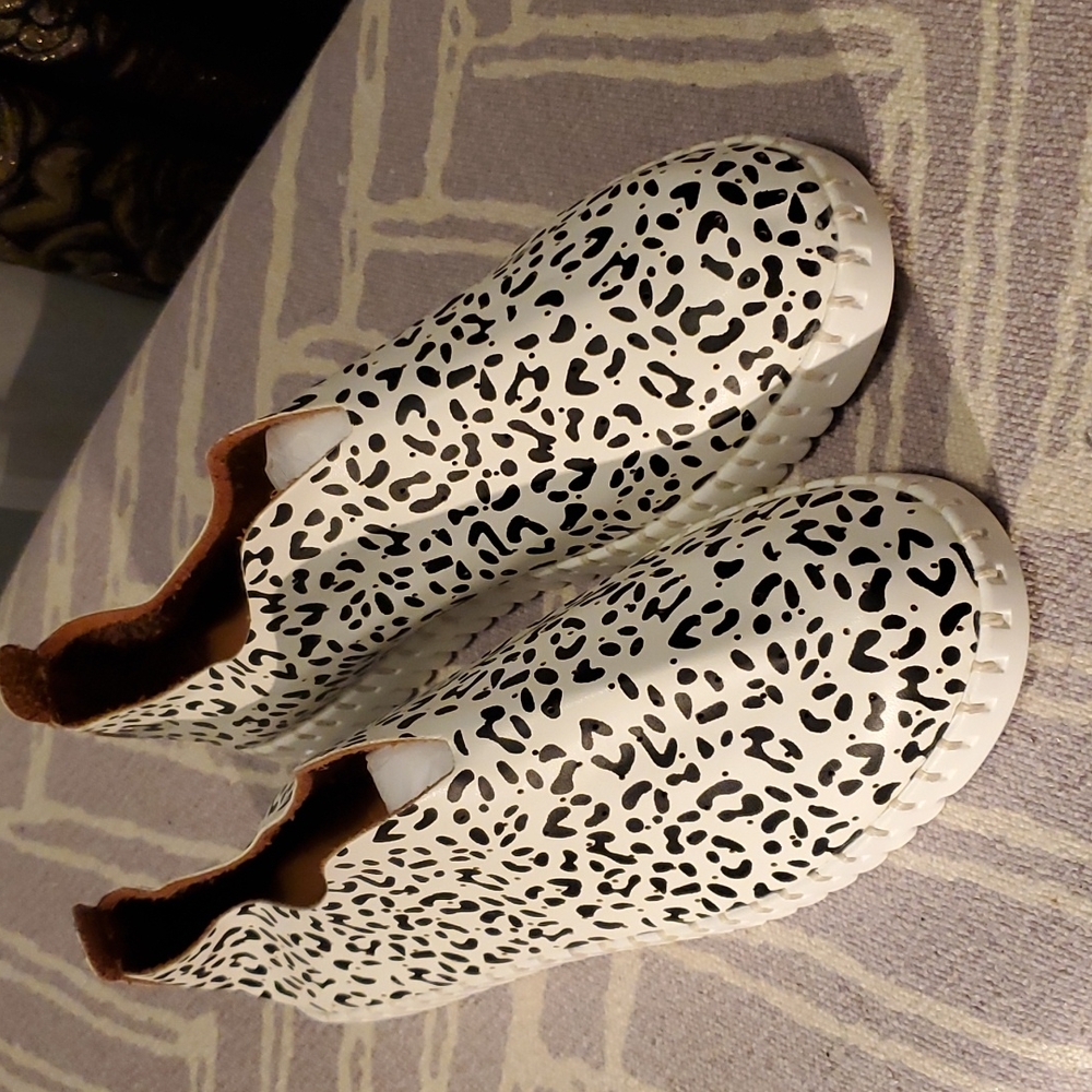 Slip-on Leopard Print Shoes